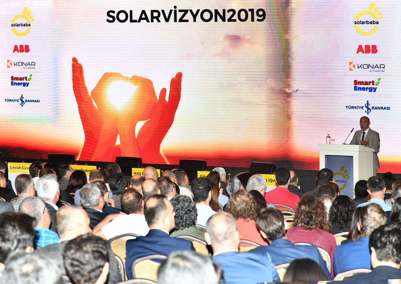 Başkan Tunç Soyer güneş enerjisinin ekonomi için önemine vurgu yaptı