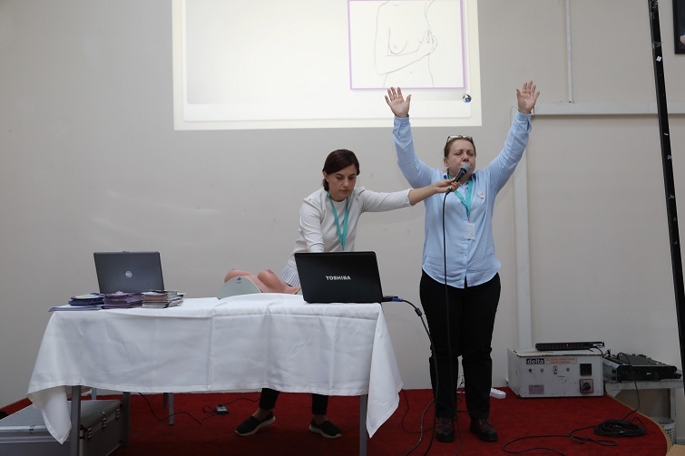 Bayraklı’da kadınlara meme kanseri eğitimi