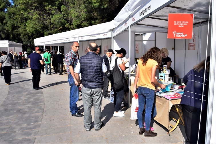 Bornova Kitap günleri yoğun ilgi gördü