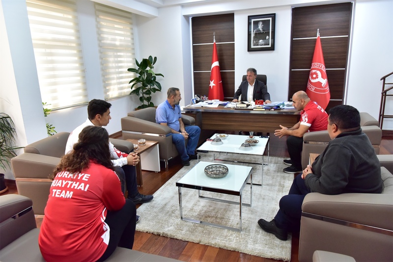 Başkan İduğ'dan şampiyonlara tam destek