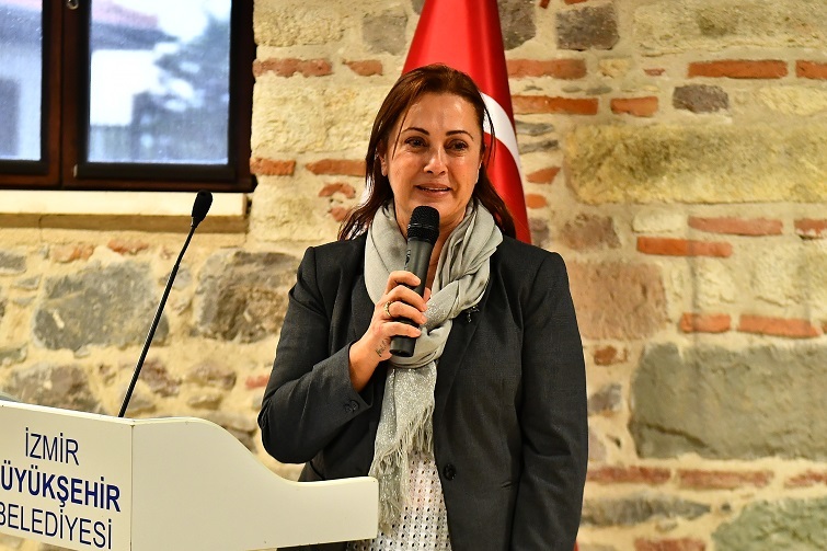 İzmir Büyükşehir Belediyesi'nden Kadın Zirvesi