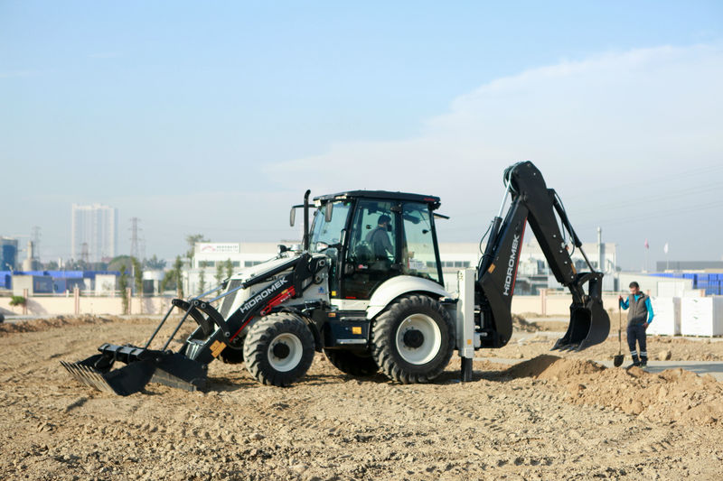 Yeni araçlar ve iş makineleri ile daha temiz ve yeşil Bornova