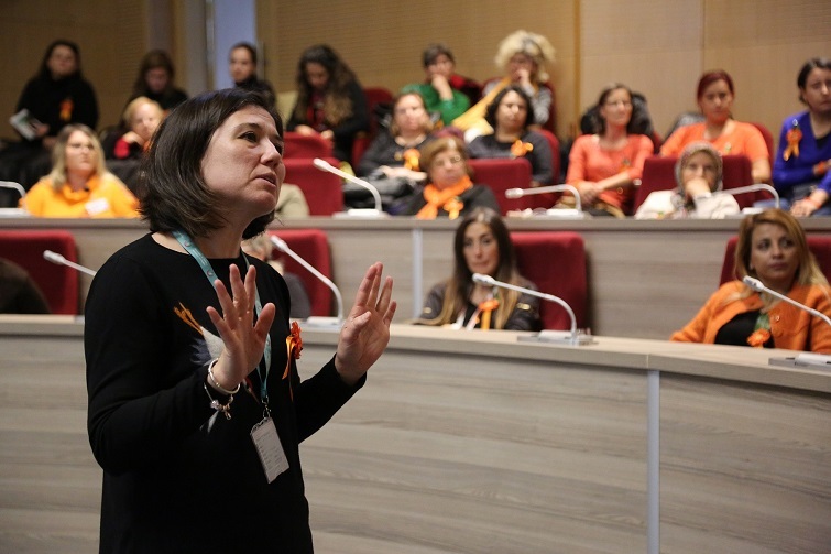 Kadınlar muayene eğitimi aldı