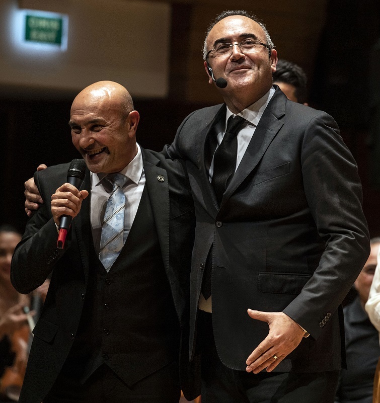 Akdeniz’in Zeytin Şarkıları İzmir’de yankılandı