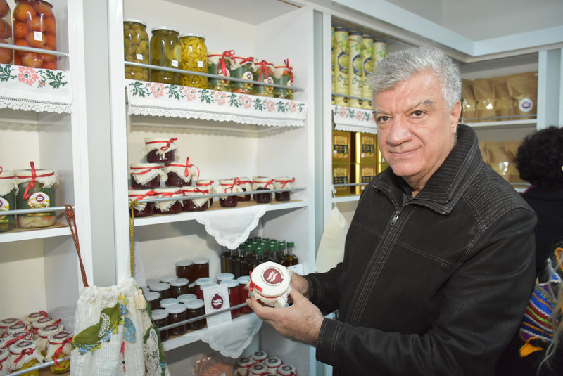 Narlıdere’ye ‘el emeği’ marketi