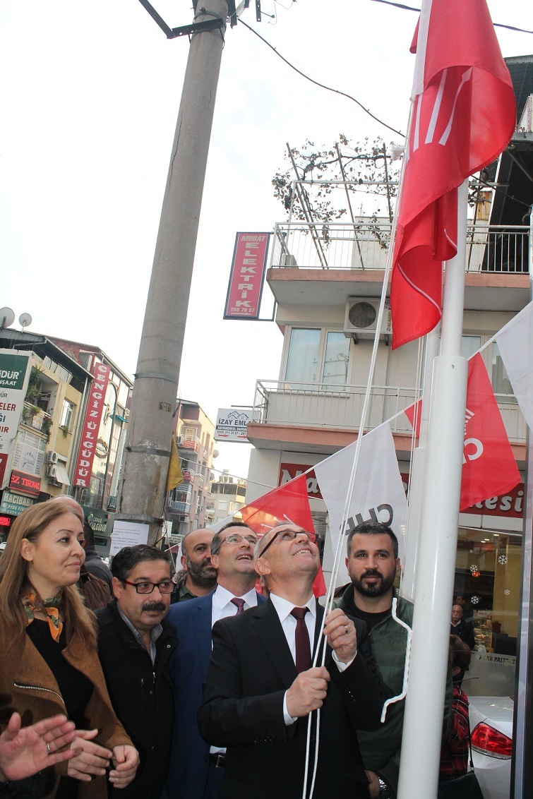 “Partimizin iktidar yürüyüşüne katkıda bulunmak için adayım”