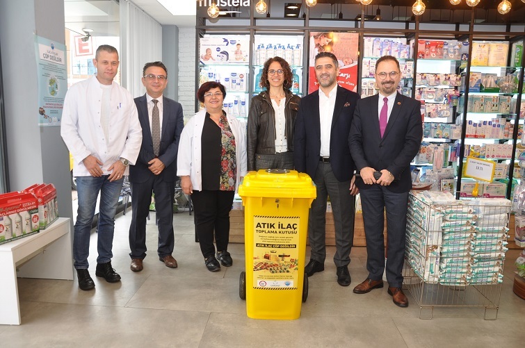 Menderes’te Atık İlaçlar Toplanıyor