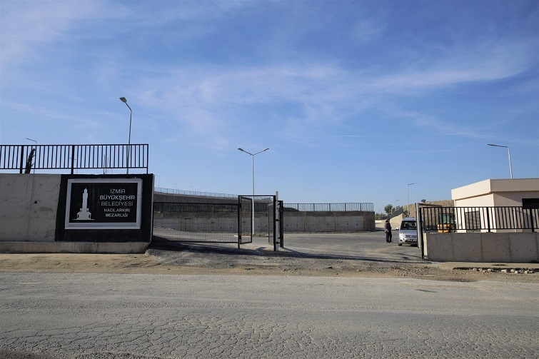 Torbalı ve Bornova’da yeni gömü alanları açıldı