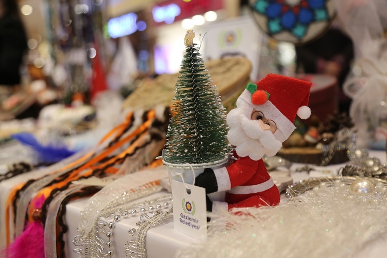 Gaziemirli kadınların emeği bu sergide