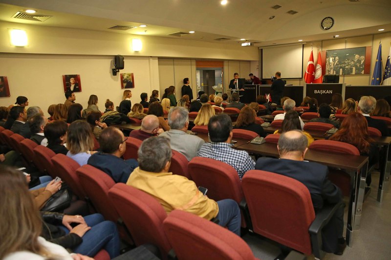 Başkan Tugay ‘Kadın Erkek Eşitliği Şartı’na imza attı