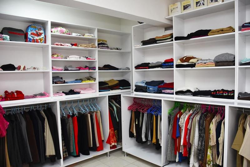 Dikili’de sosyal market projesi hayata geçti