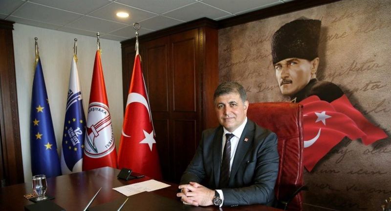 Karşıyaka’da 7’den 70’e tiyatro şöleni