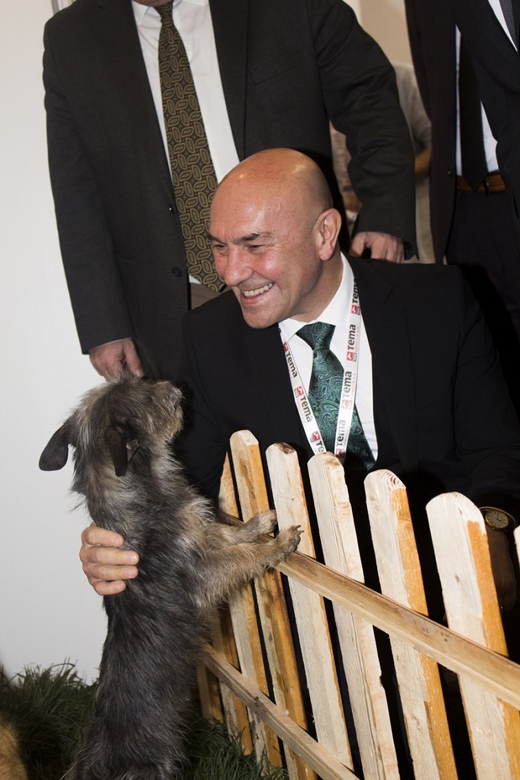 İzmir Büyükşehir Belediye Başkanı Tunç Soyer: "PET İzmir’in bu kentte yapılması tesadüf değil”