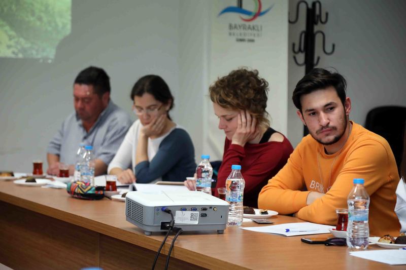 Bayraklı'da 'Çocuk ve Gençlik Köyü' çalıştayı