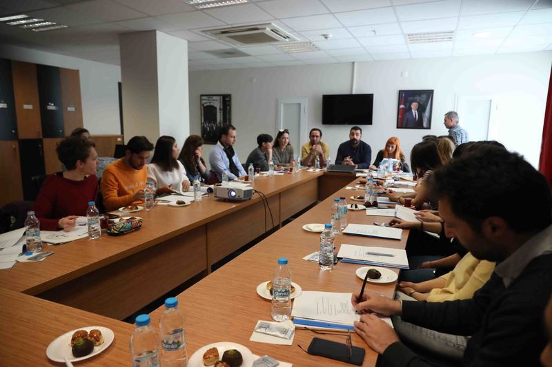 Bayraklı'da 'Çocuk ve Gençlik Köyü' çalıştayı