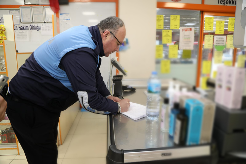 Gaziemir’de Koronavirüs fırsatçılarına geçit yok!