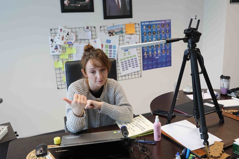 Bayraklı’da uzaktan eğitim başladı