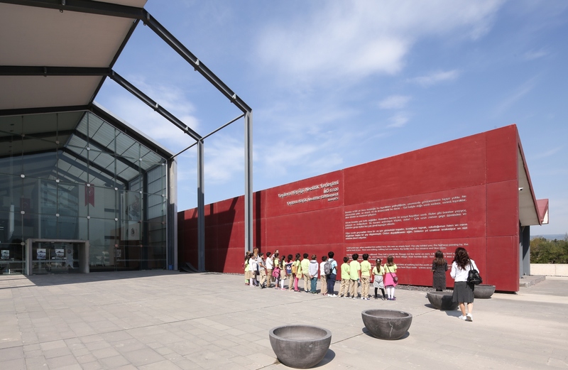 Bornova’ya uluslararası görev