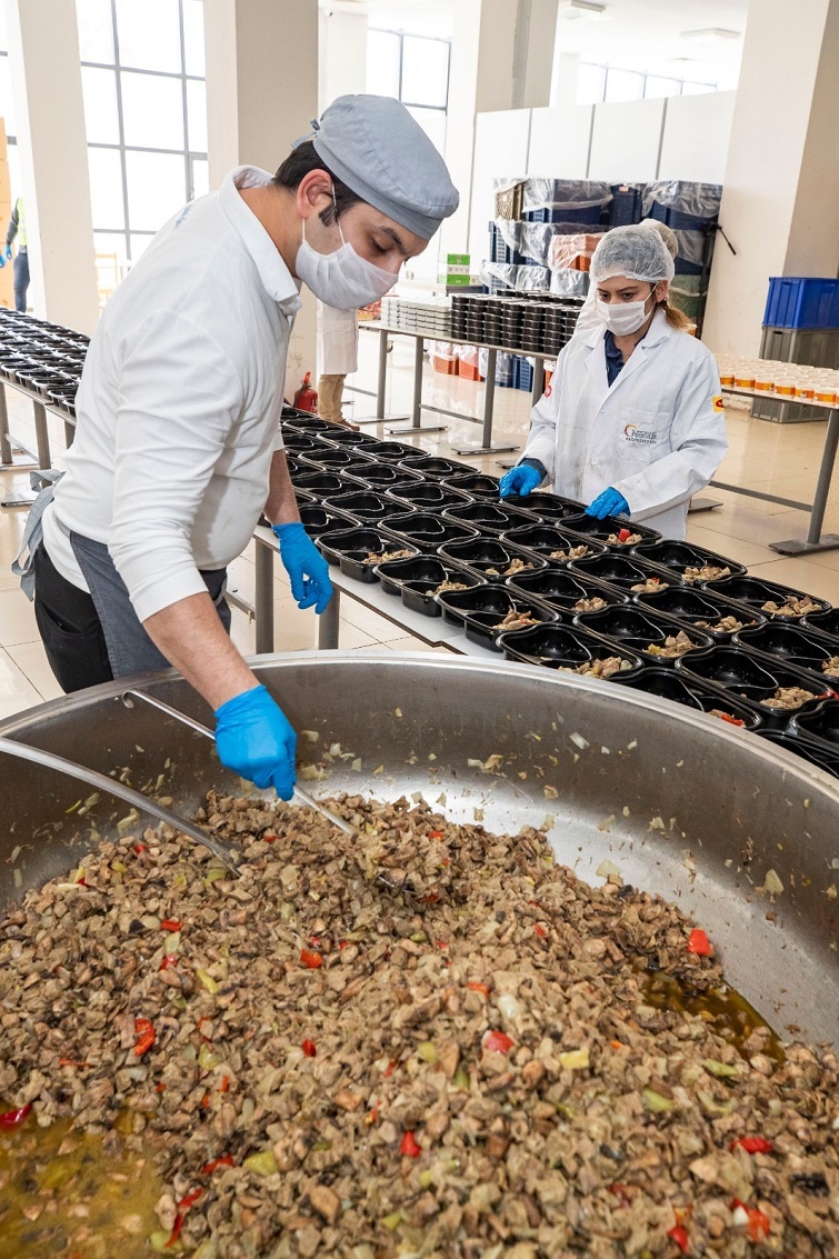 Bir haftada 160 bin kişilik iftar dayanışması