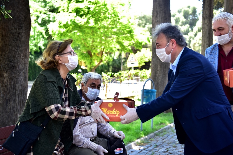 İduğ'dan 65 yaş üzeri annelere sürpriz