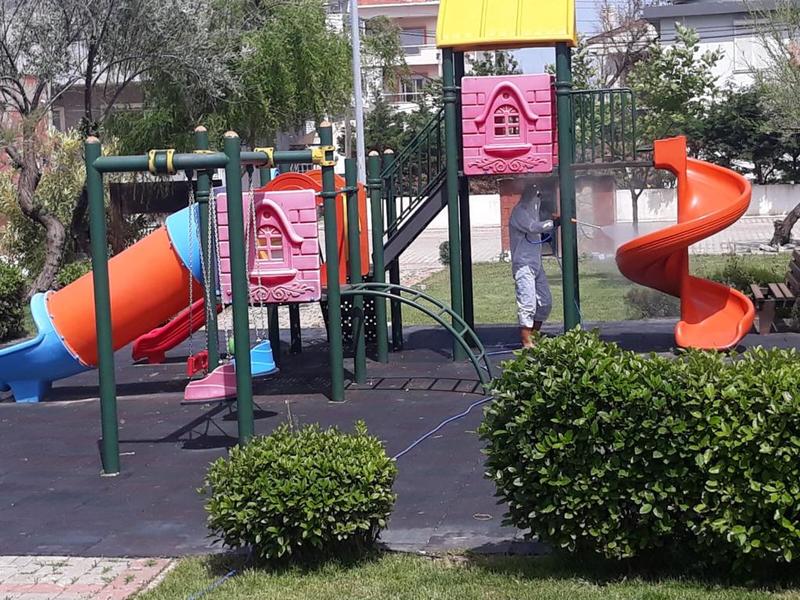Çocuklar İçin Tüm Parklar Yeniden İlaçlandı