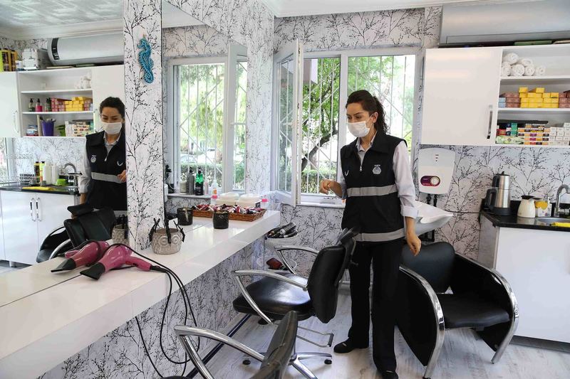 Kuaförler açıldı, denetimler başladı