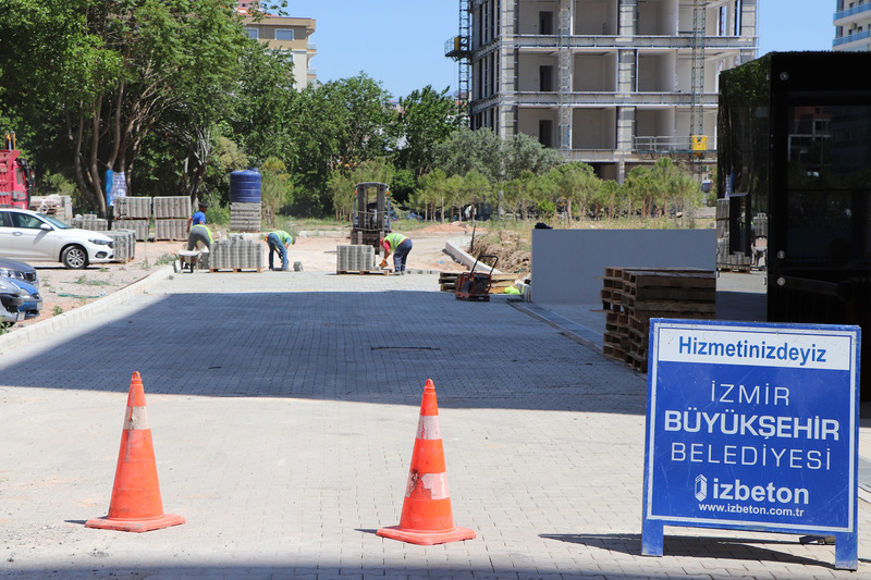 İzmir’in yollarına 418 bin ton asfalt döküldü