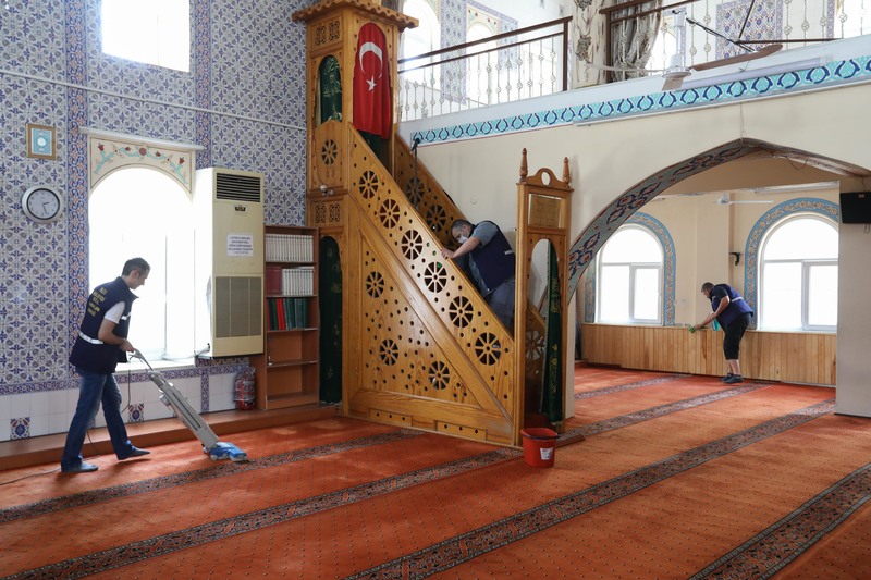 Buca’da camiler pandemi sonrasına hazır