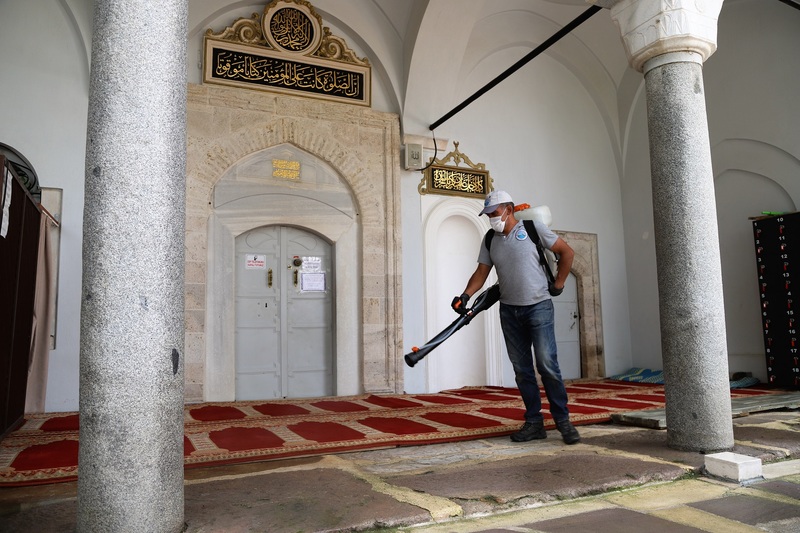 Menderes’te Camiler ibadete hazır