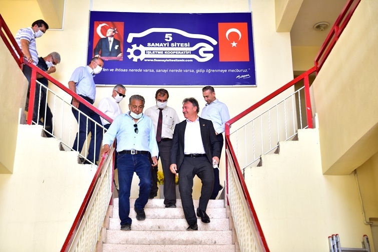 Bir neşter de 5. Sanayi Sitesi’ne