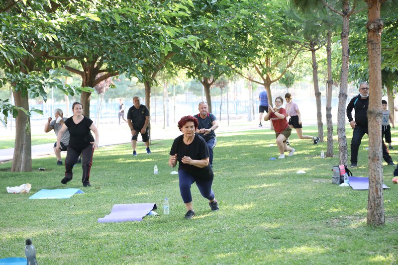 Bayraklı'da spor aktiviteleri başladı