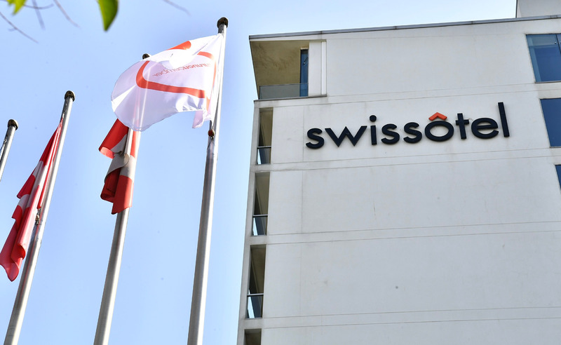 Swissotel Büyük Efes’e Turuncu Çember sertifikasını veren Başkan Soyer:  “İzmir’e örnek olmasını diliyorum”