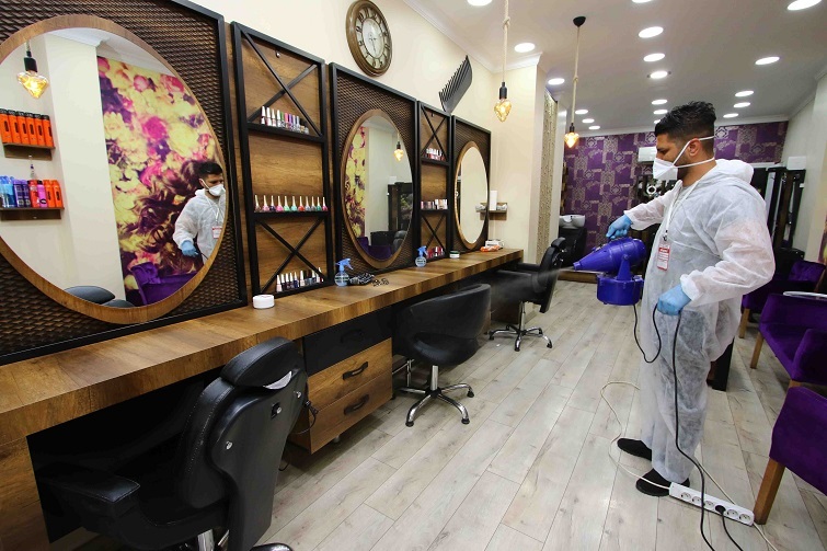 Bayraklı'da 16 bin aileye erzak desteği