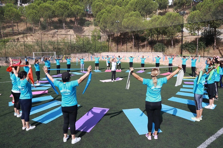 Karabağlar’da spor okulları önlemlerle açıldı