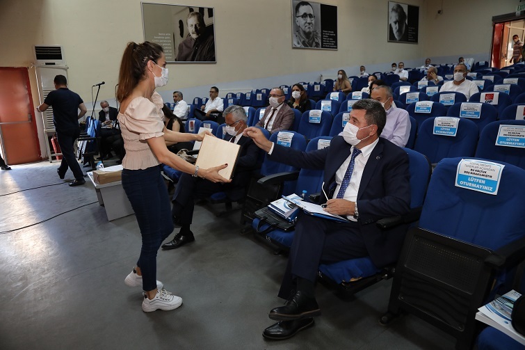 Başkan Halil Arda: “Beni koltuktan indirmek isteyenler hayal görüyor”