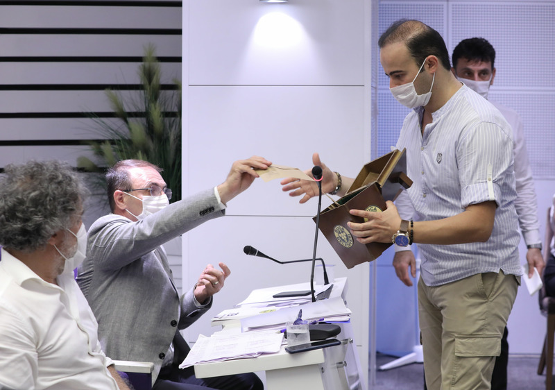 Buca meclisinde seçim günü: Encümen ve komisyonlar belirlendi