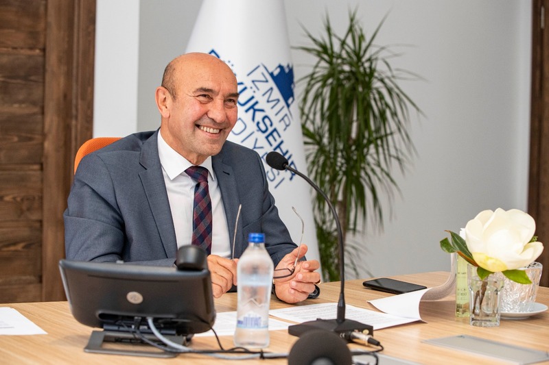 Turuncu Çember içindeki İzmir ziyaretçileri bekliyor