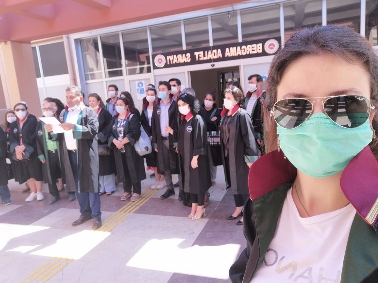 Bergamalı avukatlardan çoklu baro sistemine tepki!