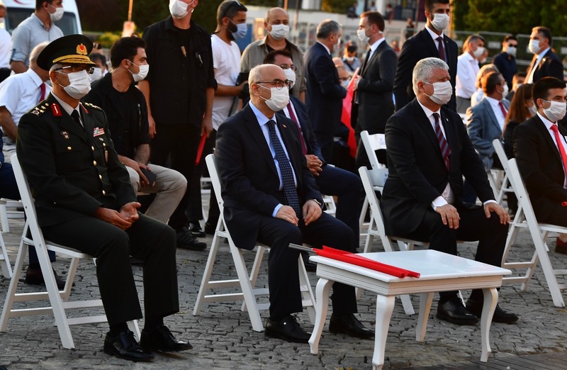 Konak Meydanı’nda 15 Temmuz anması