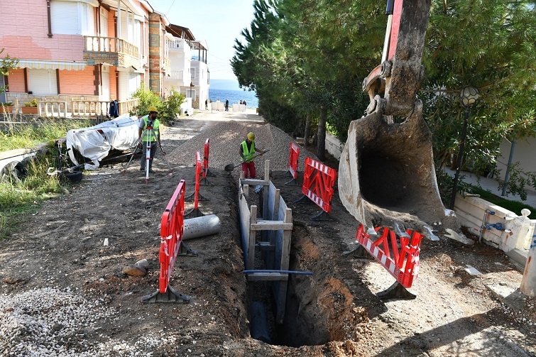 İZSU Mordoğan’da kanal altyapısı ve arıtma tesisi kuruyor