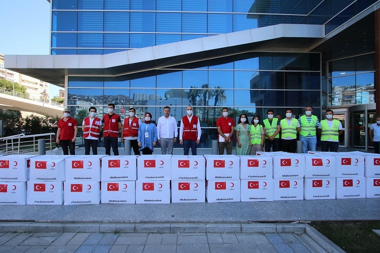 Bayraklı'da çocuklara bayram sürprizi