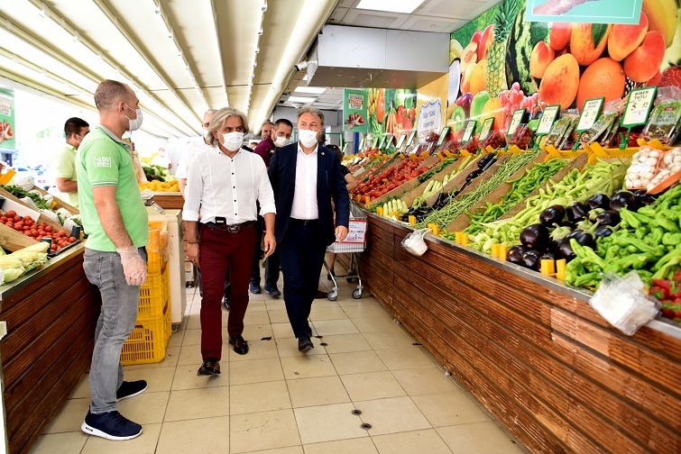 Bornova’da tam takım koronavirüs denetimi