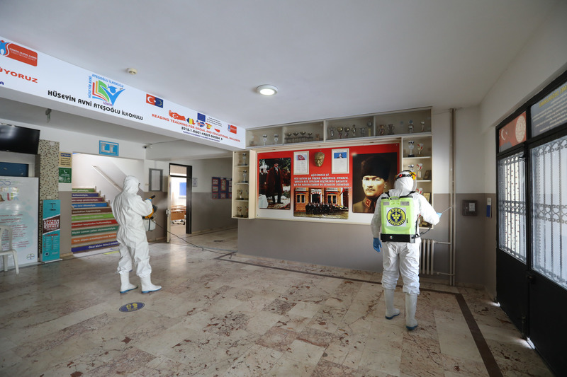 Buca Belediyesi’nden okullara Covid-19 mesaisi