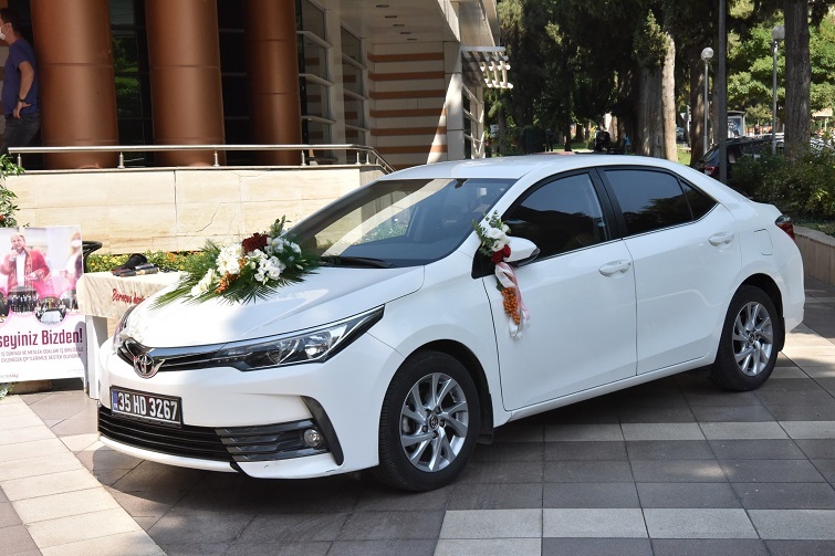 Bornova Belediyesi’nden evlenmek isteyen gençlere destek