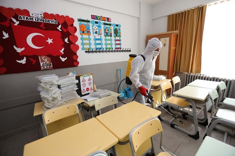 Güzelbahçe Belediyesi’nden okullarda koronavirüs önlemi
