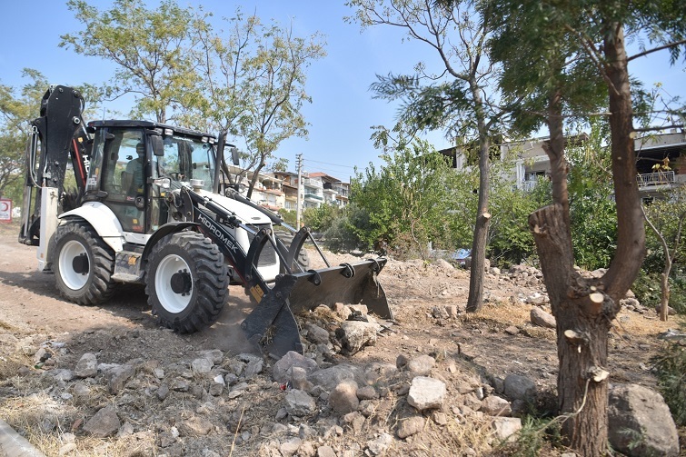 Büyükşehir Belediyesi ile birlikte Kudurgan Deresi çiçek gibi