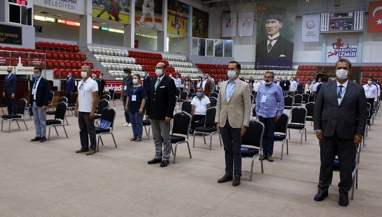 İzmir Büyükşehir Belediyespor’da eski yönetim yeniden seçildi