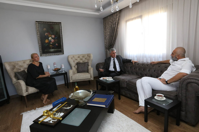 Hayvan Dostu Gündüz Çiftine Başkandan ‘İnce’ Ziyaret