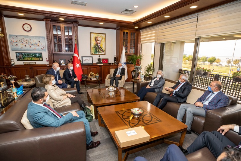 Türkiye Kent Konseyleri Birliği'nden Tunç Soyer'e ziyaret