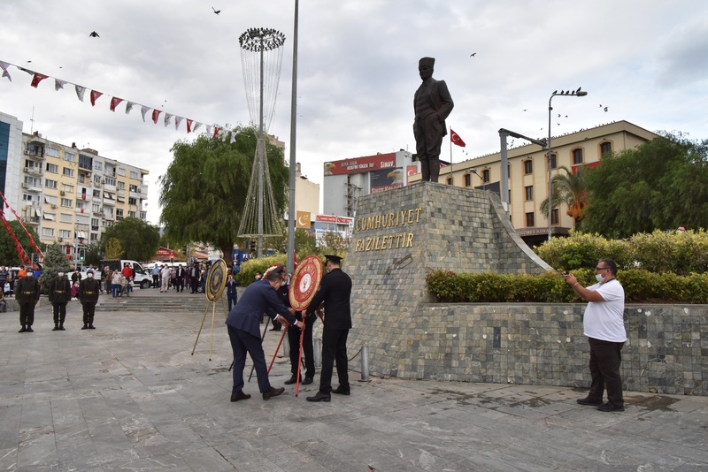 Bornova’da 29 Ekim coşkusu başladı